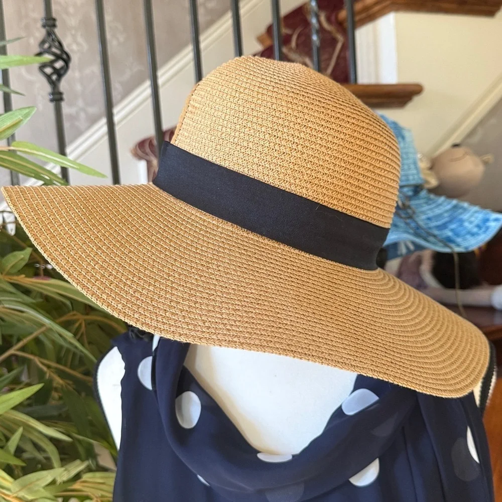 Ladies, straw hat, black trim, ponytail style, excellent condition